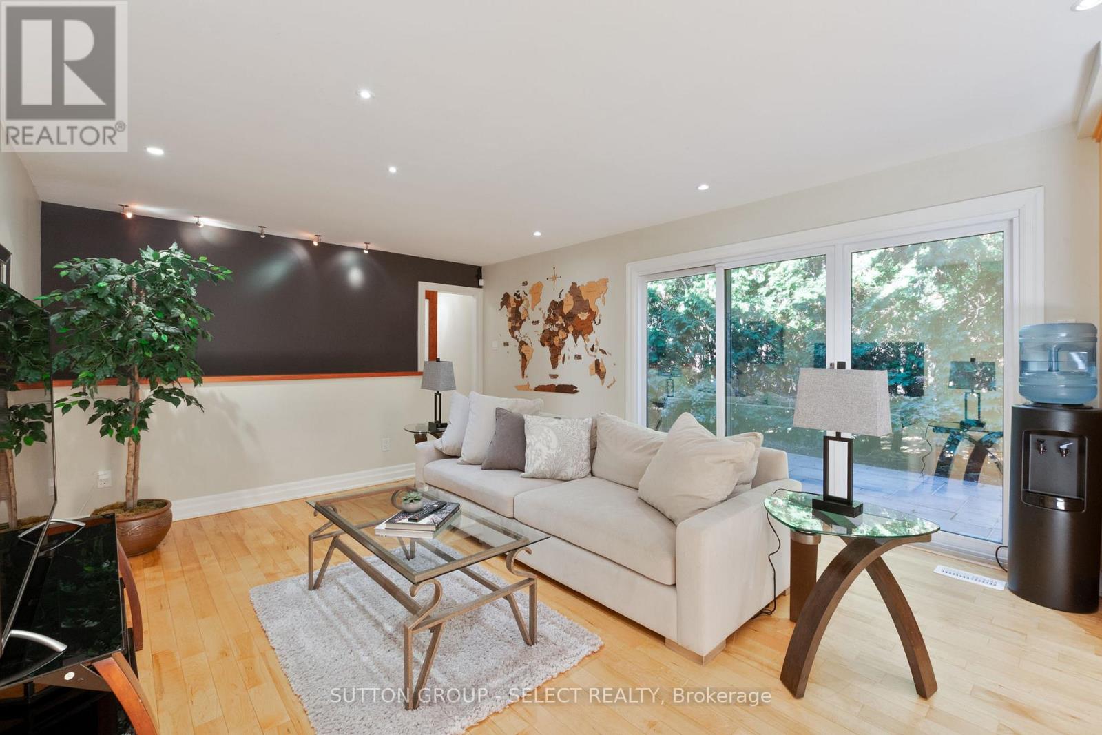 1 Shavian Court, London North (North A), Ontario  N6G 3G9 - Photo 8 - X12490774