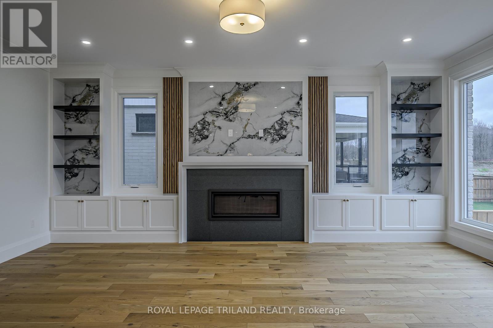 4038 Ayrshire Avenue, London South (South V), Ontario  N6P 0H7 - Photo 10 - X12490848