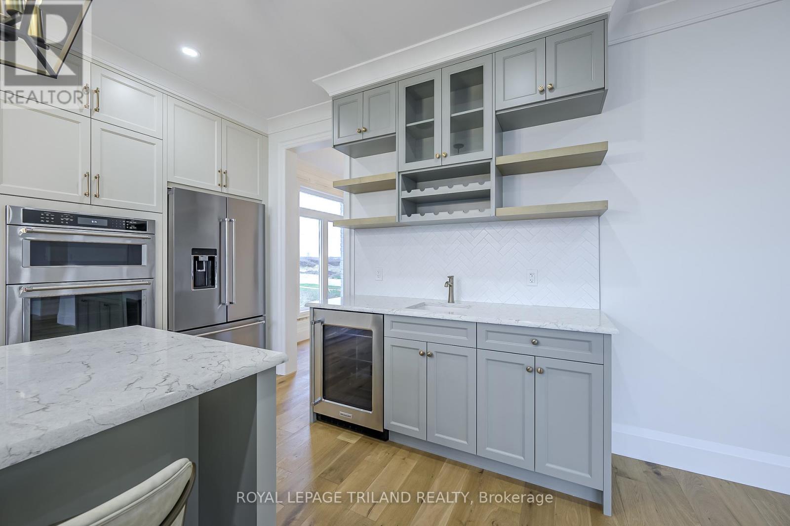 4038 Ayrshire Avenue, London South (South V), Ontario  N6P 0H7 - Photo 15 - X12490848