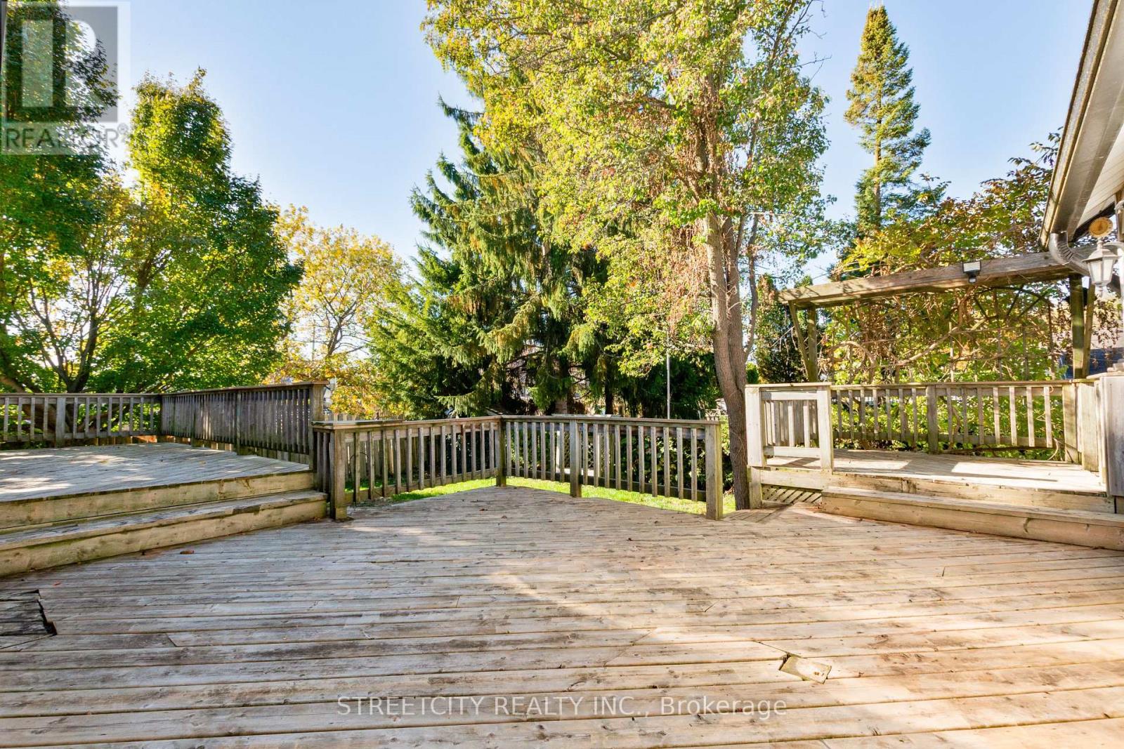 58 Norwich Avenue, Woodstock (Woodstock - South), Ontario  N4S 3V2 - Photo 38 - X12490856