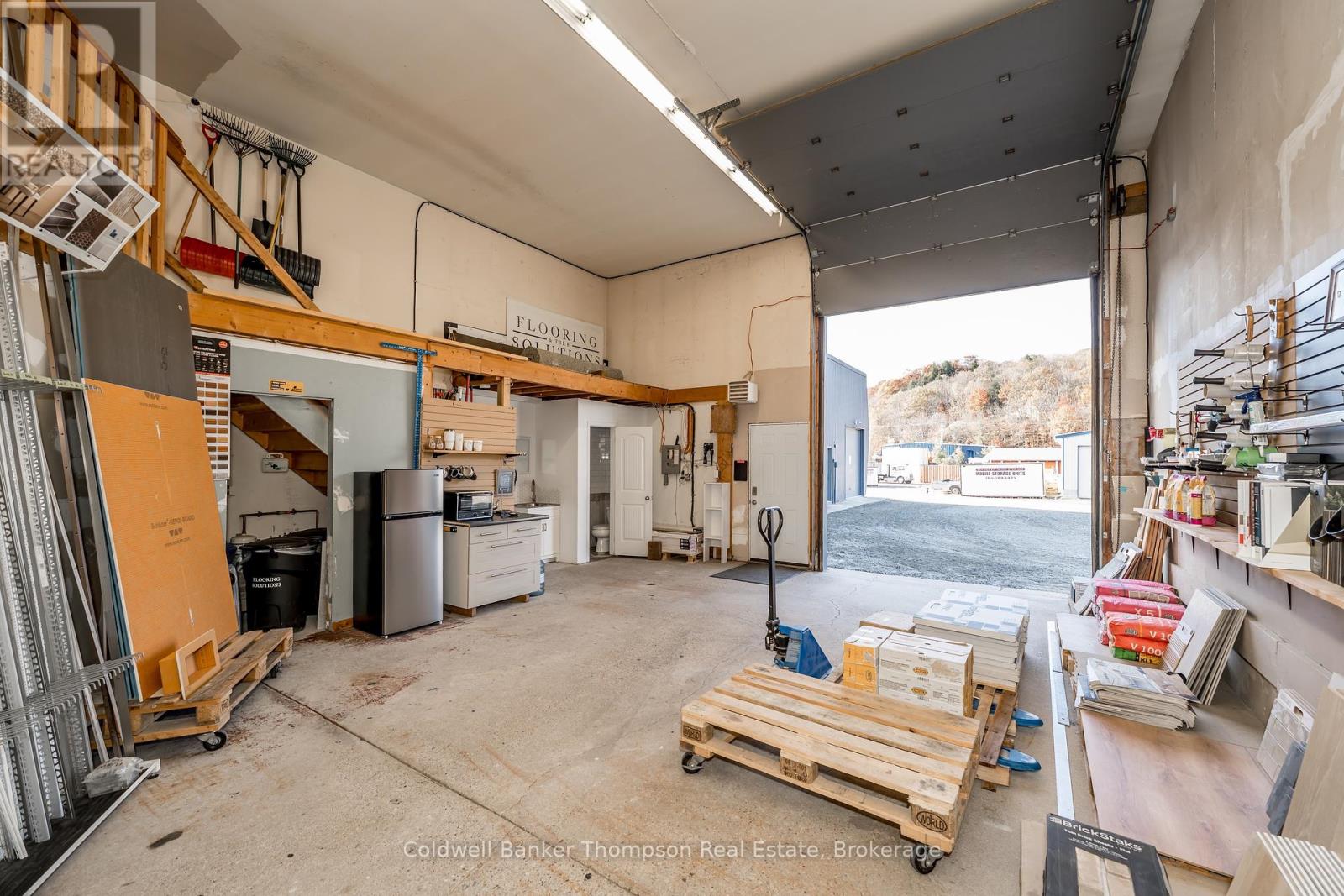 112 Lindgren Road W, Huntsville, Ontario P1H 1Y2 - Photo 21 - X12465961