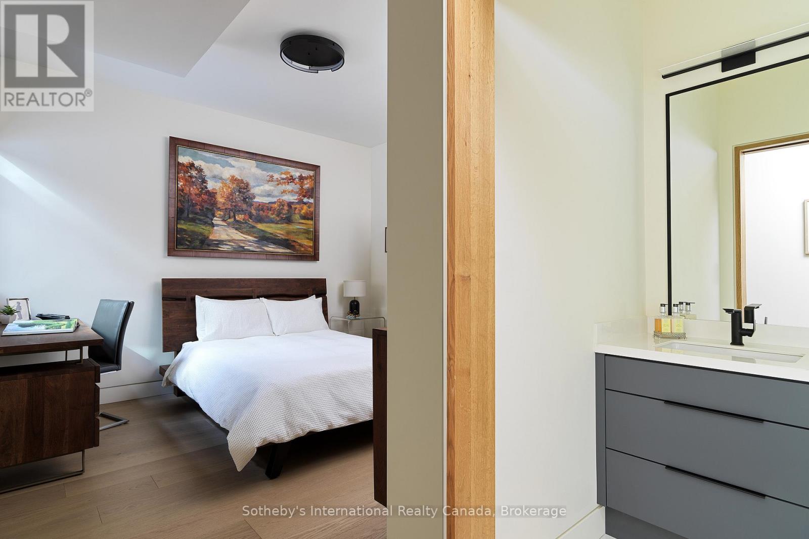 116 Chartwell Road, Oakville (Oo Old Oakville), Ontario  L6J 3Z6 - Photo 26 - W12490592