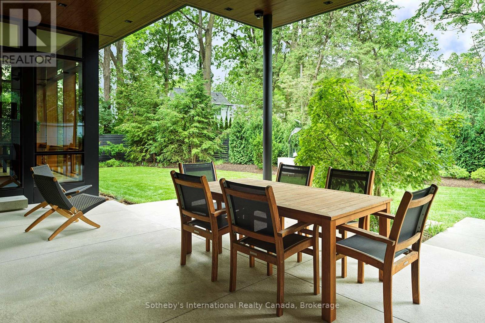 116 Chartwell Road, Oakville (Oo Old Oakville), Ontario  L6J 3Z6 - Photo 32 - W12490592