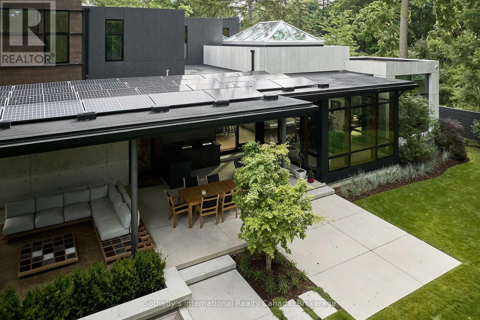 116 Chartwell Road, Oakville (Oo Old Oakville), Ontario  L6J 3Z6 - Photo 34 - W12490592