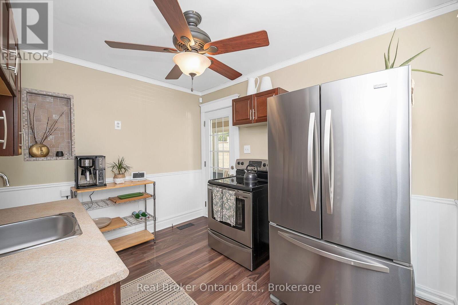 62 Wexford Avenue N, Hamilton (Crown Point), Ontario  L8H 4M4 - Photo 12 - X12490800