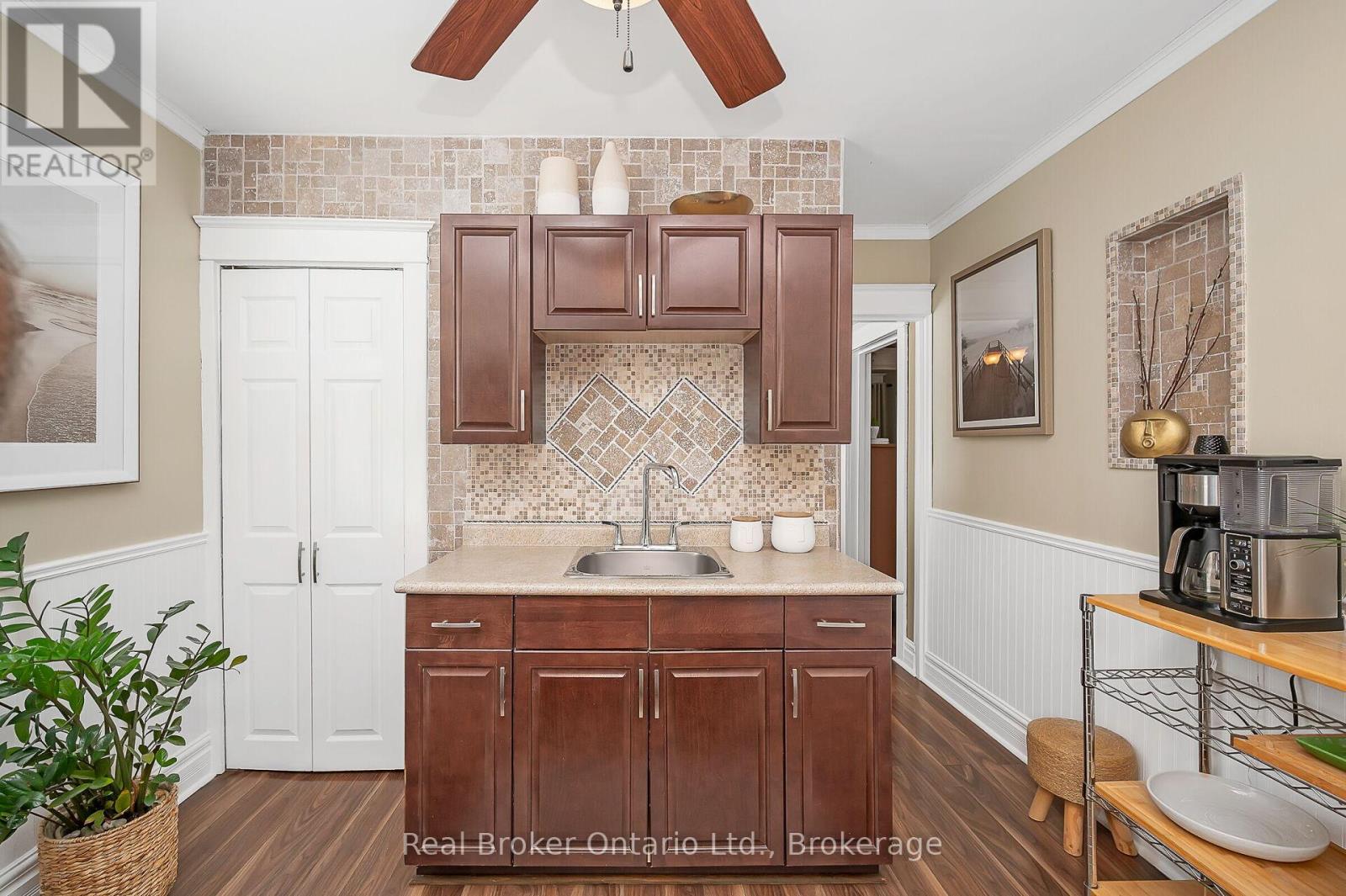 62 Wexford Avenue N, Hamilton (Crown Point), Ontario  L8H 4M4 - Photo 13 - X12490800