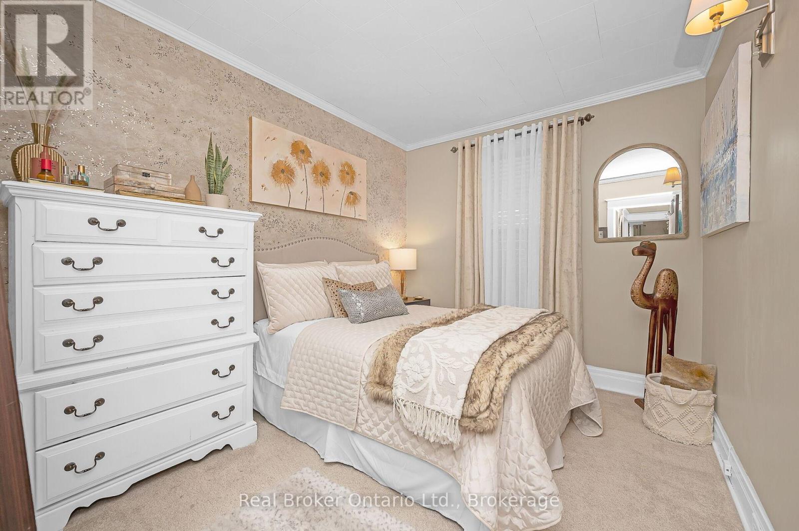 62 Wexford Avenue N, Hamilton (Crown Point), Ontario  L8H 4M4 - Photo 14 - X12490800