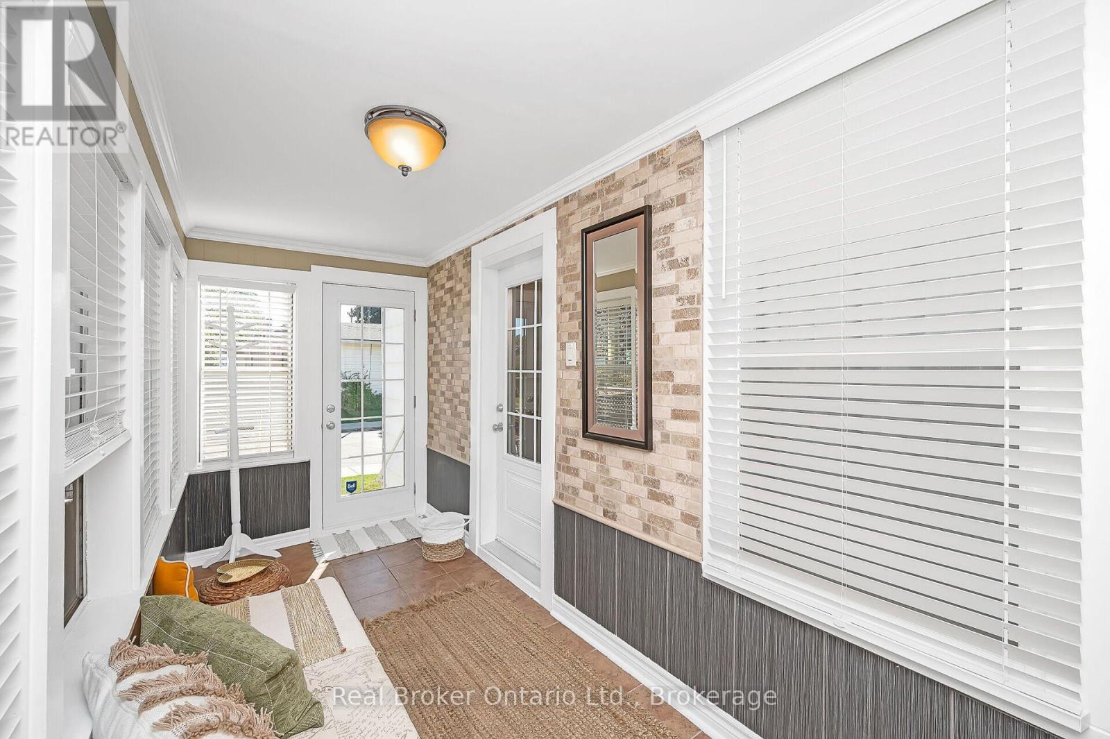 62 Wexford Avenue N, Hamilton (Crown Point), Ontario  L8H 4M4 - Photo 21 - X12490800