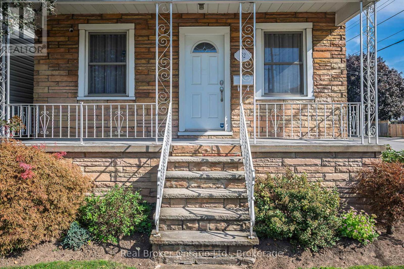 62 Wexford Avenue N, Hamilton (Crown Point), Ontario  L8H 4M4 - Photo 6 - X12490800