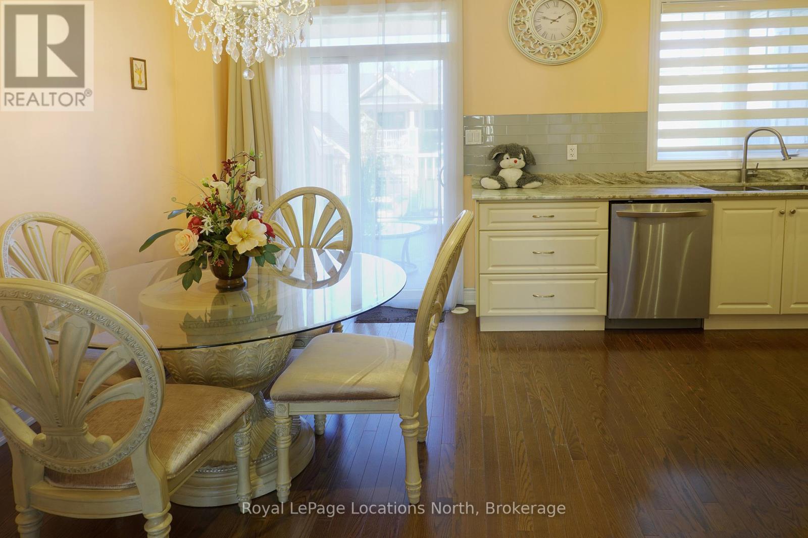 11 Wally Drive, Wasaga Beach, Ontario  L9Z 0E4 - Photo 6 - S12437483