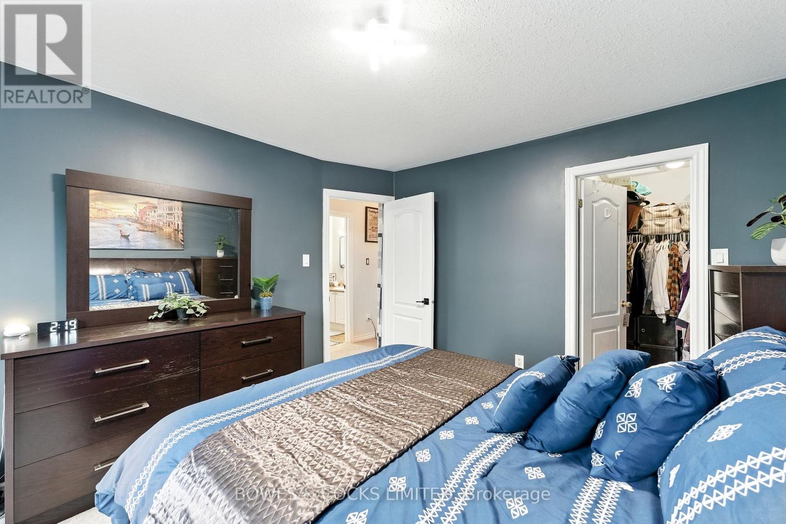 210 Farrier Crescent, Peterborough, Ontario K9L 0A6 - Photo 19 - X12489970