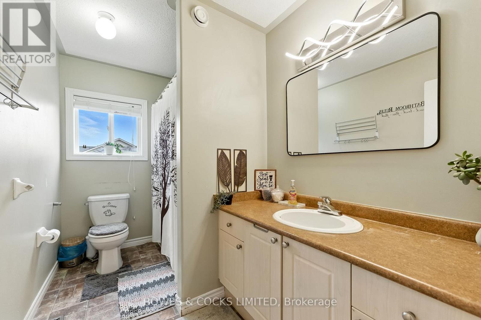 210 Farrier Crescent, Peterborough, Ontario K9L 0A6 - Photo 23 - X12489970