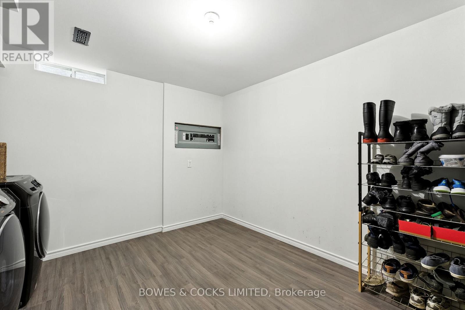 210 Farrier Crescent, Peterborough, Ontario K9L 0A6 - Photo 33 - X12489970