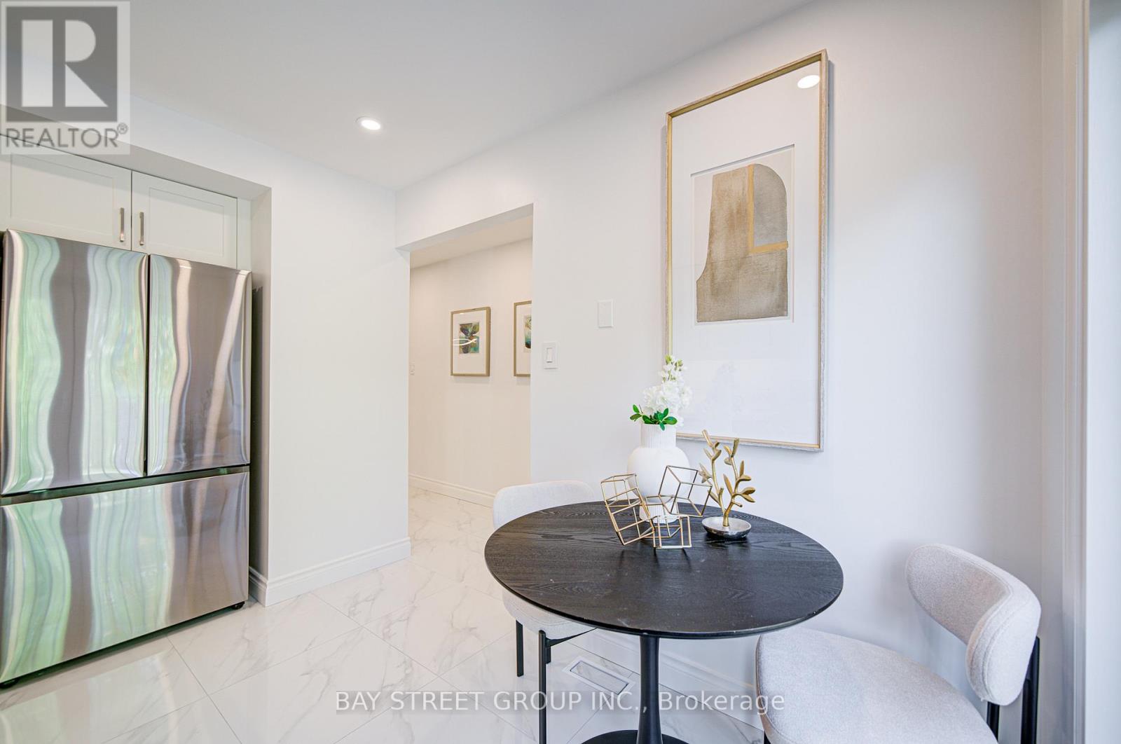 3 - 33 Birchbank Lane, Toronto (Banbury-Don Mills), Ontario  M3B 2Y2 - Photo 9 - C12490268