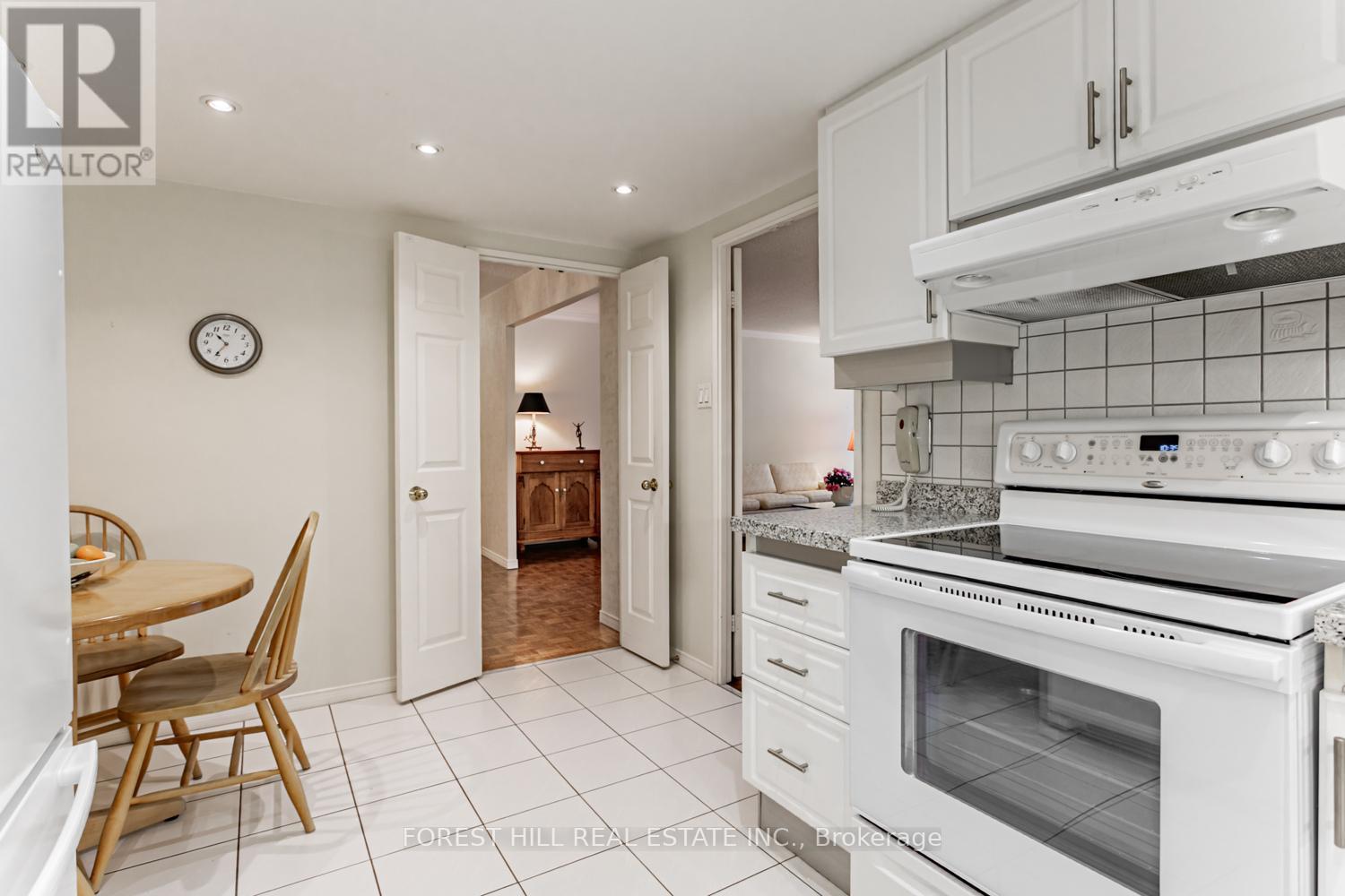 307 - 18 Lower Village Gate, Toronto, Ontario  M5P 3M1 - Photo 10 - C12490276