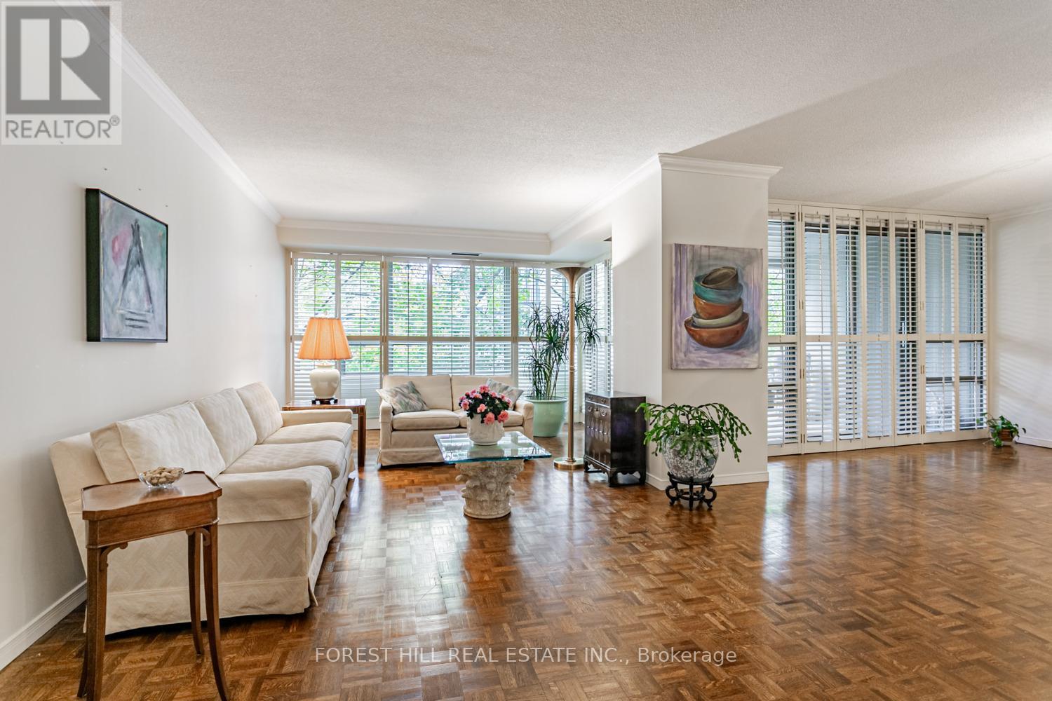 307 - 18 Lower Village Gate, Toronto, Ontario  M5P 3M1 - Photo 4 - C12490276