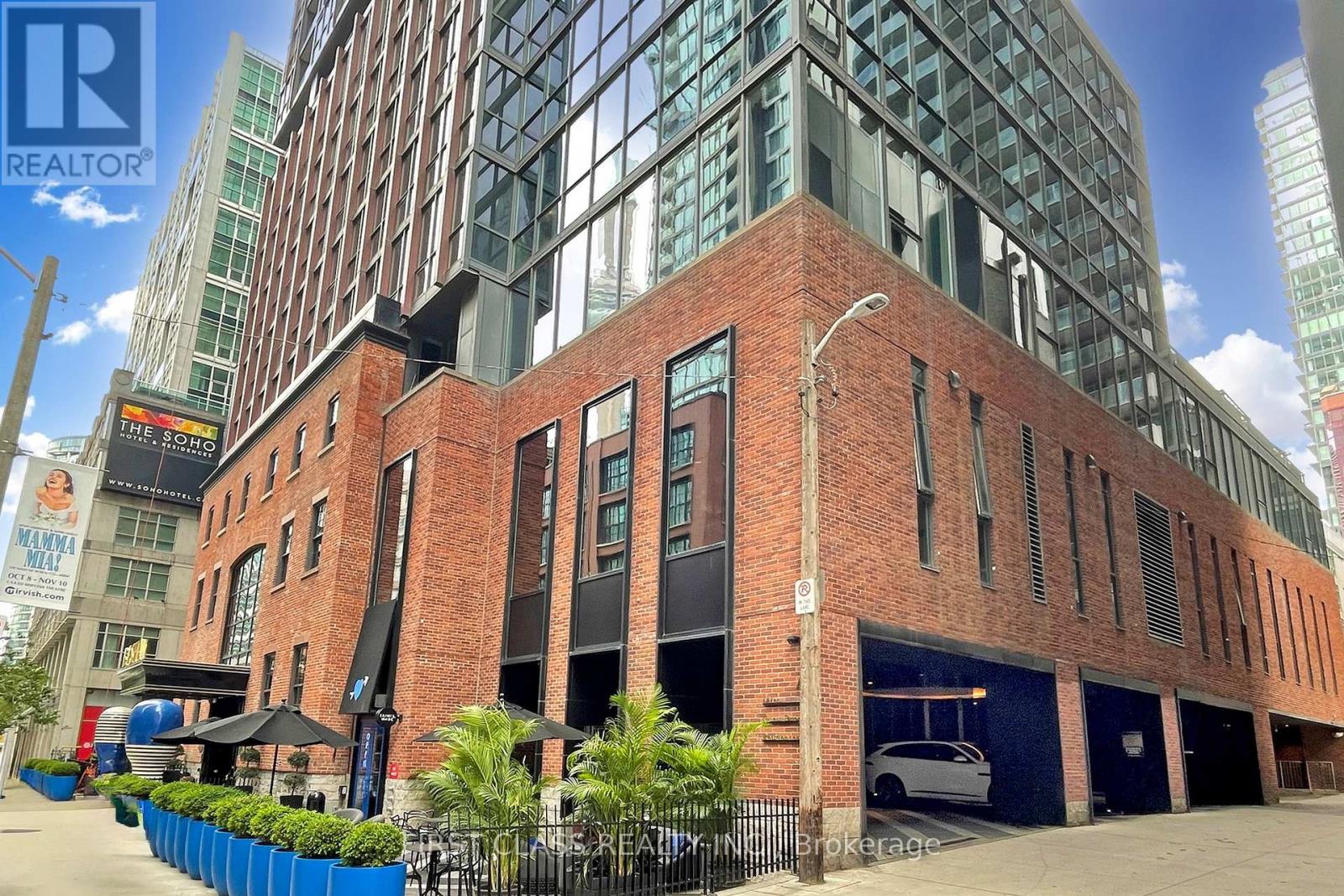 2708 - 88 Blue Jays Way, Toronto (Waterfront Communities), Ontario  M5V 0L7 - Photo 2 - C12490290