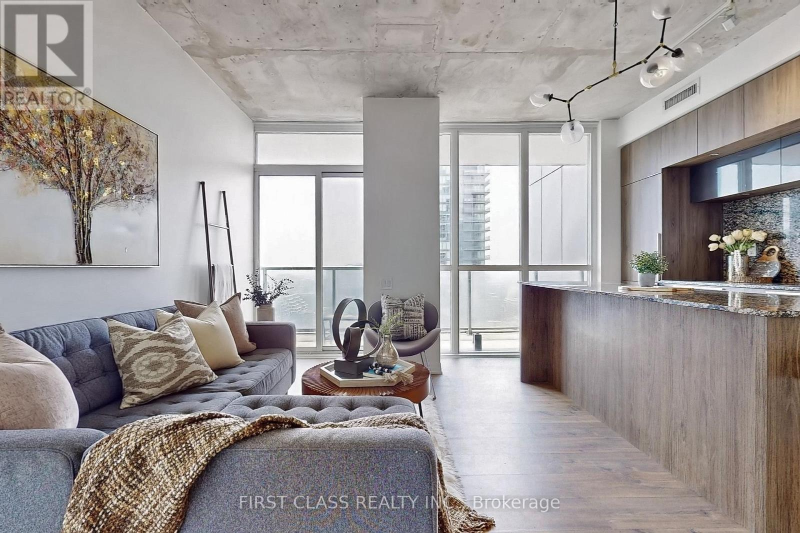 2708 - 88 Blue Jays Way, Toronto (Waterfront Communities), Ontario  M5V 0L7 - Photo 8 - C12490290