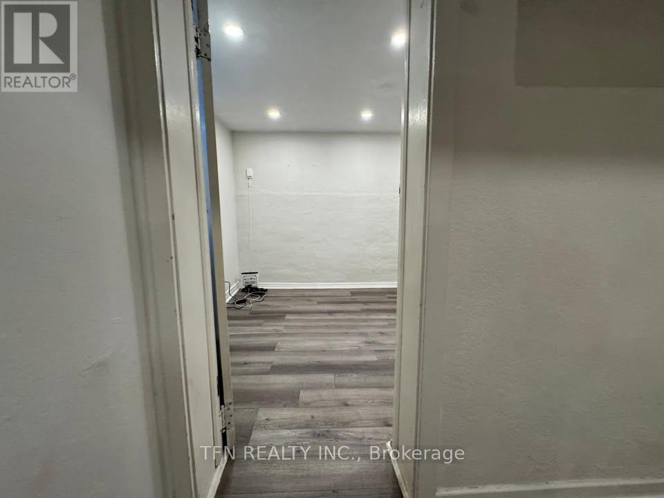 Lower - 926 Avenue Road, Toronto, Ontario  M5P 2K6 - Photo 12 - C12490298