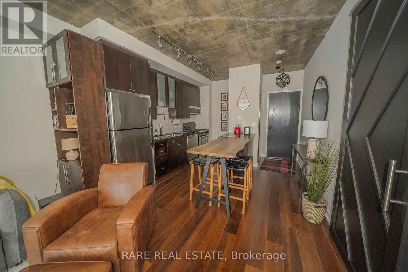 720 - 1 Shaw Street, Toronto, Ontario  M6K 0A1 - Photo 2 - C12490318