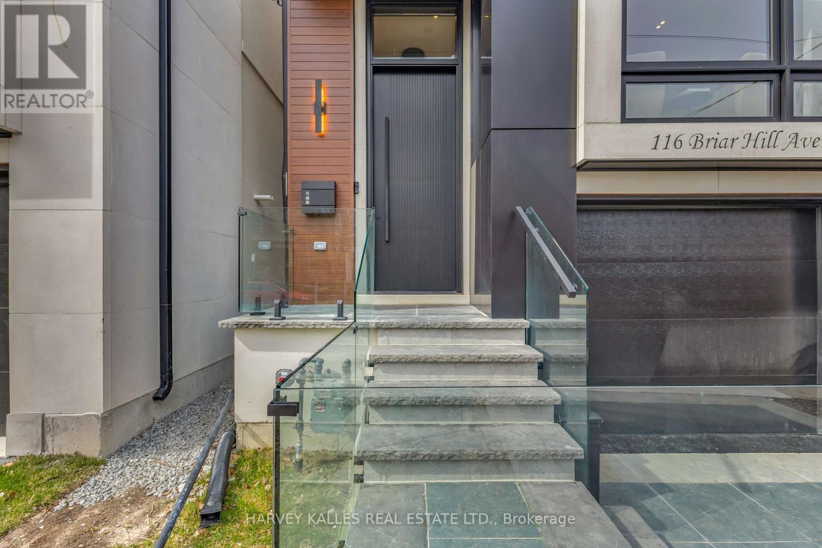 116 Briar Hill Avenue, Toronto, Ontario  M4R 1H9 - Photo 3 - C12490362