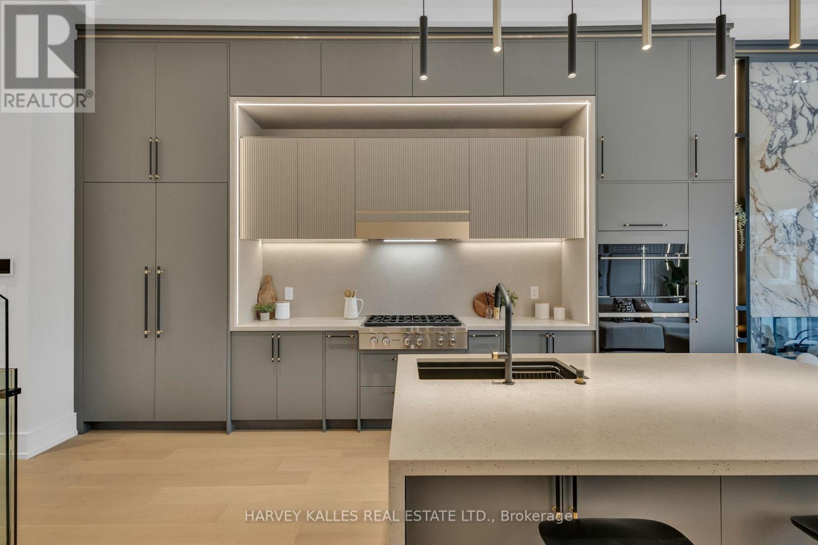 116 Briar Hill Avenue, Toronto, Ontario  M4R 1H9 - Photo 8 - C12490362