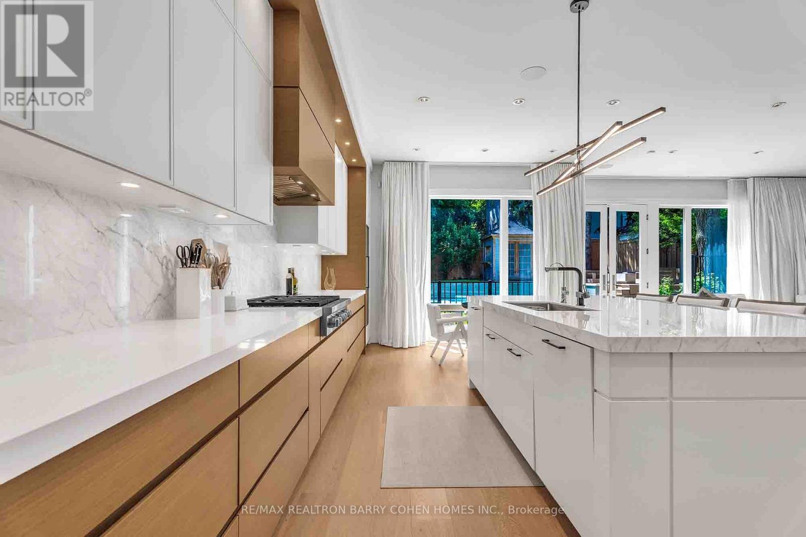 91 Lawrence Crescent, Toronto, Ontario  M4N 1N3 - Photo 10 - C12490444