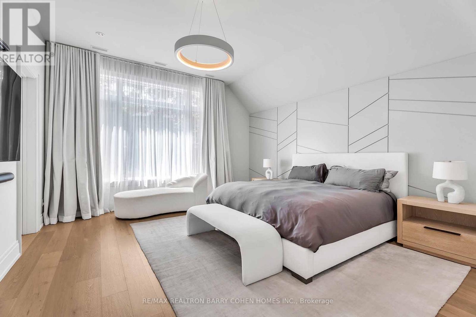 91 Lawrence Crescent, Toronto, Ontario  M4N 1N3 - Photo 15 - C12490444