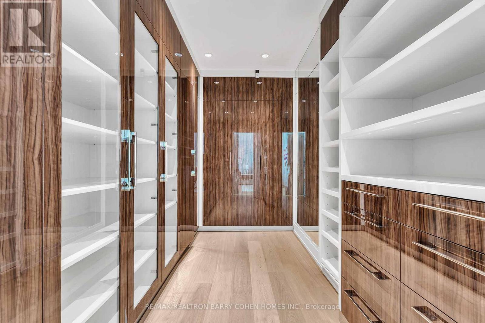 91 Lawrence Crescent, Toronto, Ontario  M4N 1N3 - Photo 17 - C12490444