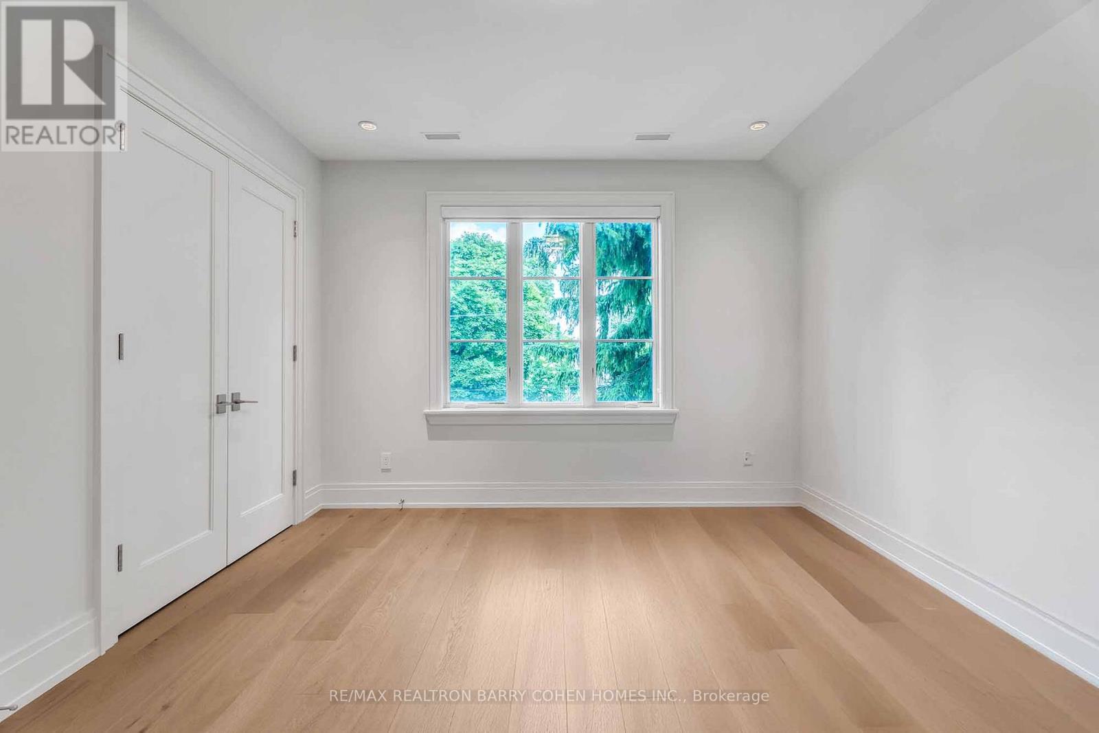 91 Lawrence Crescent, Toronto, Ontario  M4N 1N3 - Photo 19 - C12490444