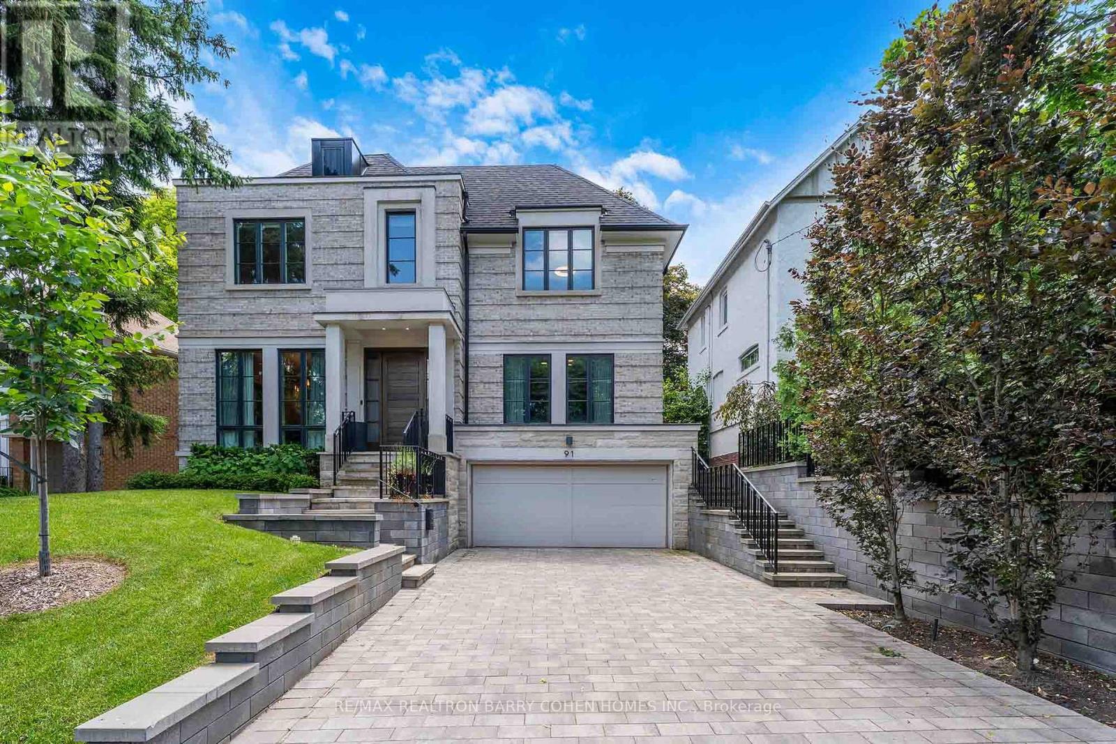 91 Lawrence Crescent, Toronto, Ontario  M4N 1N3 - Photo 2 - C12490444