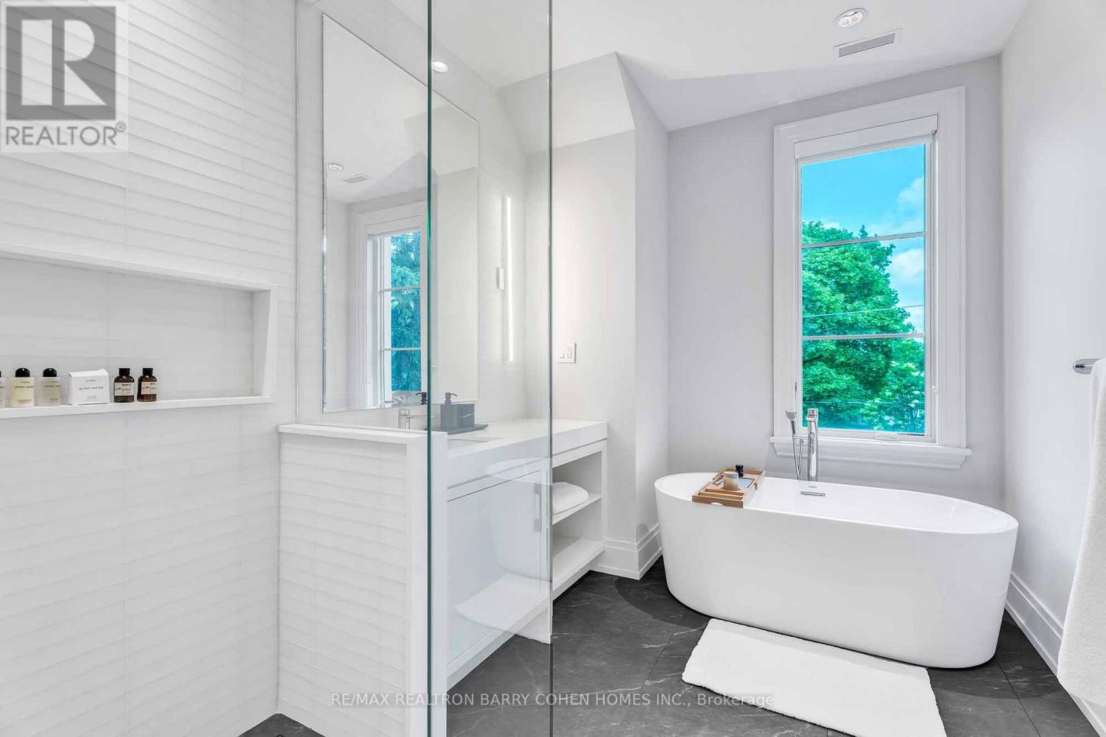 91 Lawrence Crescent, Toronto, Ontario  M4N 1N3 - Photo 20 - C12490444