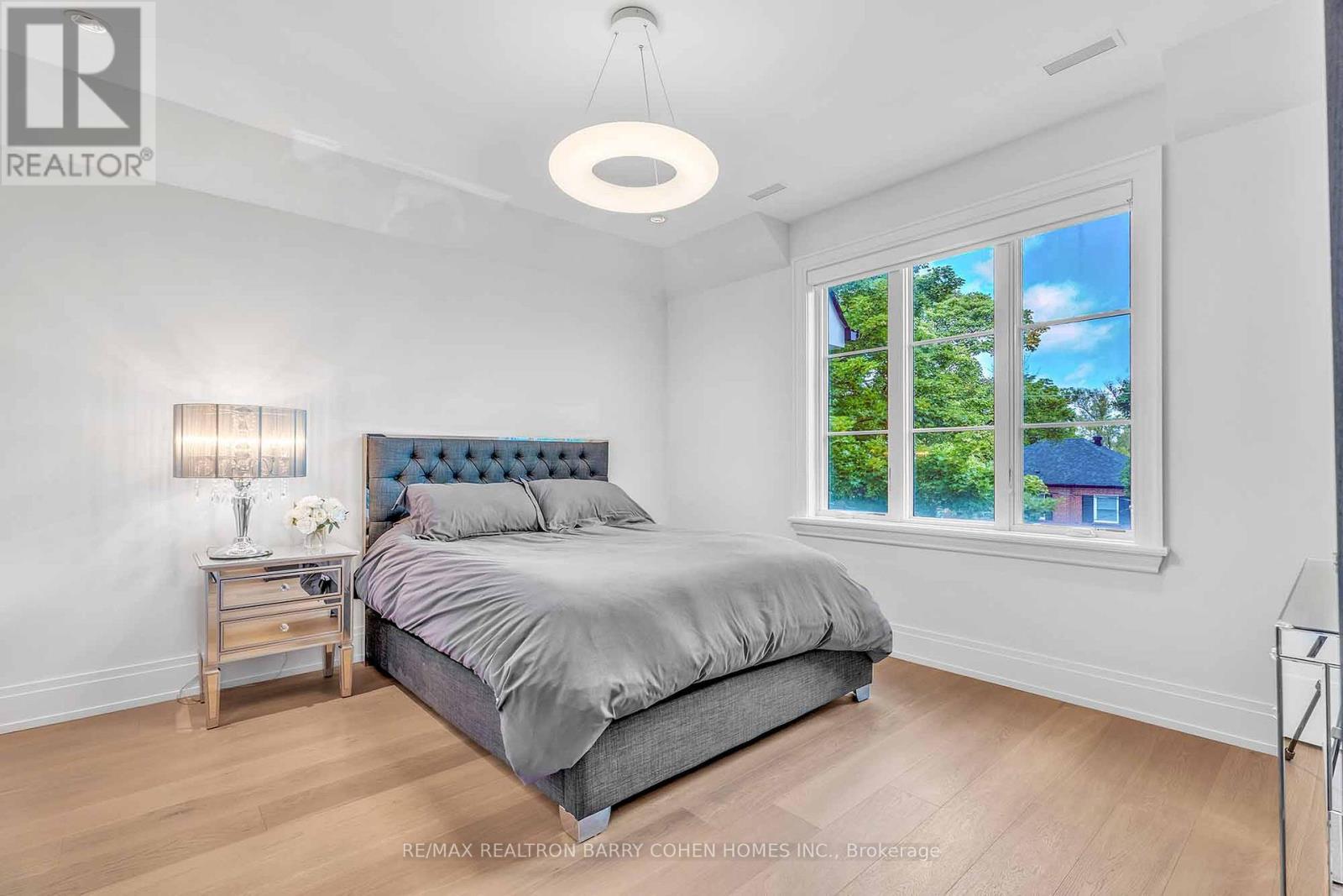 91 Lawrence Crescent, Toronto, Ontario  M4N 1N3 - Photo 21 - C12490444