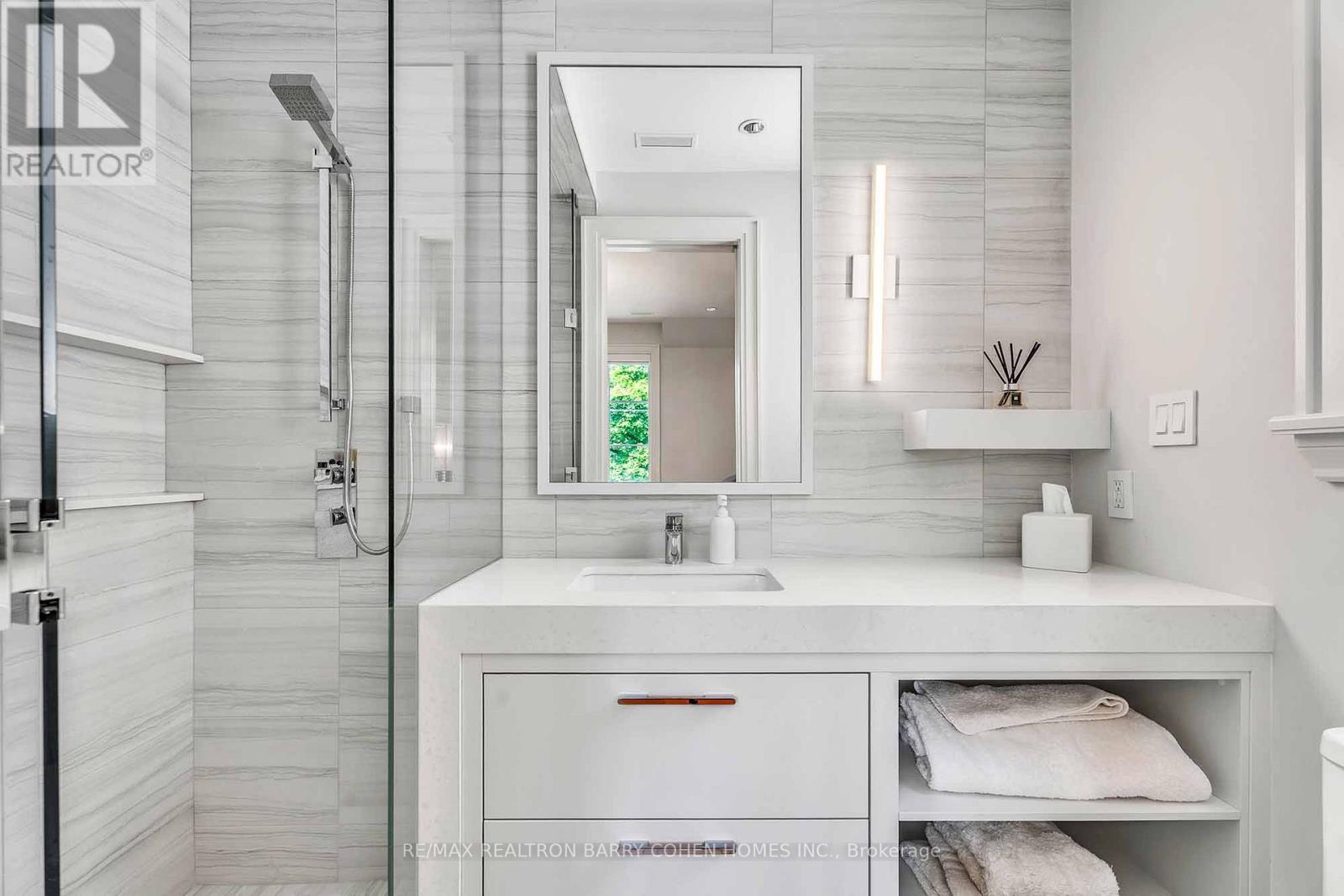 91 Lawrence Crescent, Toronto, Ontario  M4N 1N3 - Photo 22 - C12490444