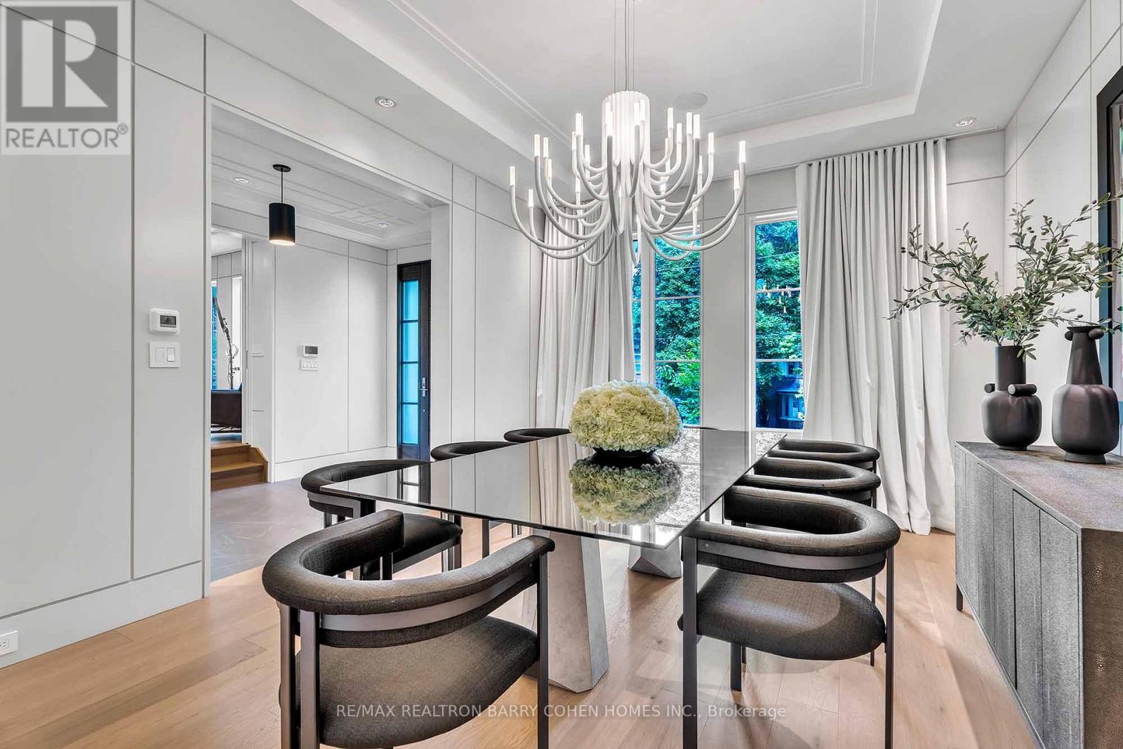 91 Lawrence Crescent, Toronto, Ontario  M4N 1N3 - Photo 5 - C12490444