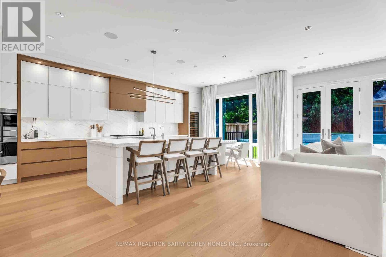 91 Lawrence Crescent, Toronto, Ontario  M4N 1N3 - Photo 8 - C12490444