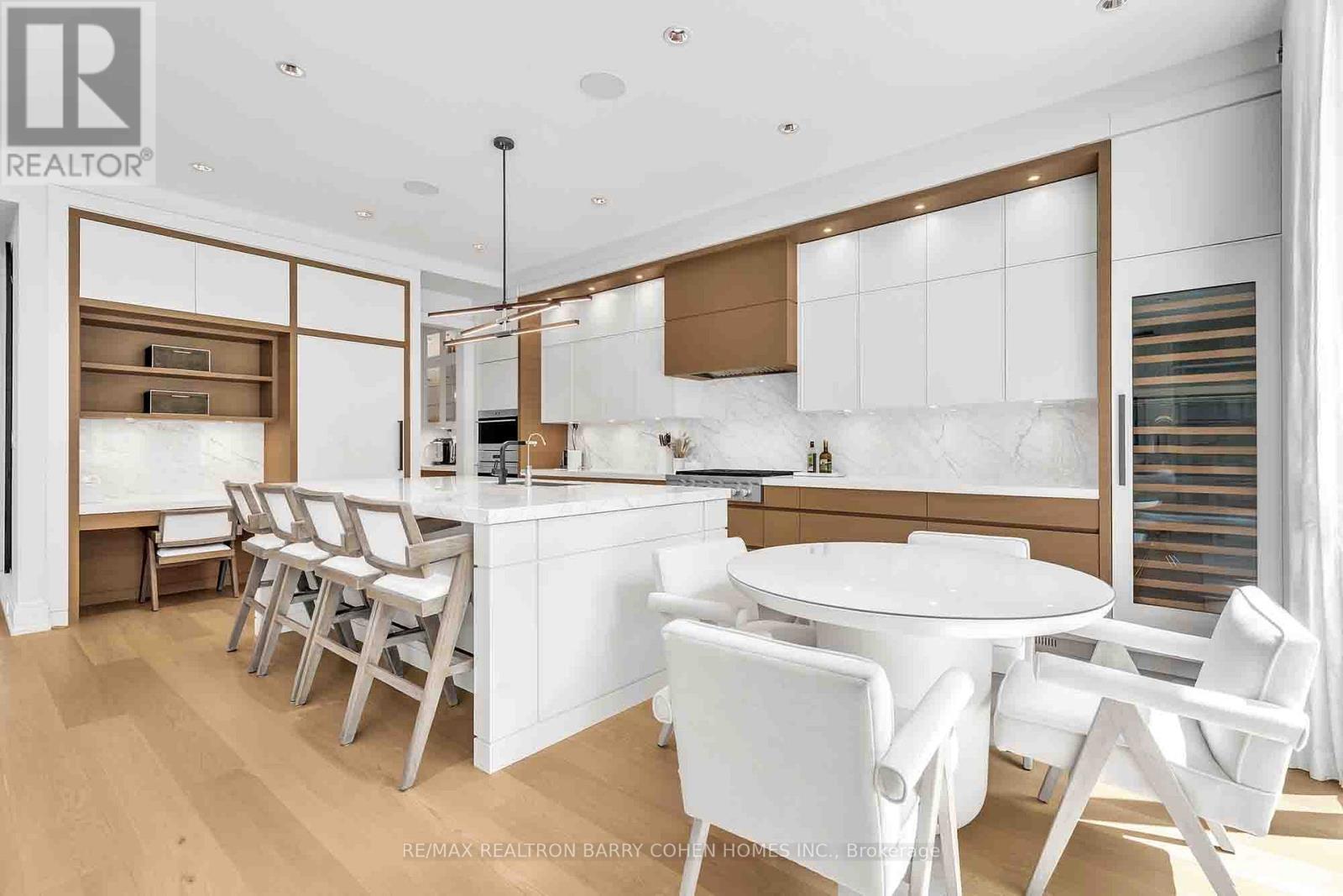 91 Lawrence Crescent, Toronto, Ontario  M4N 1N3 - Photo 9 - C12490444