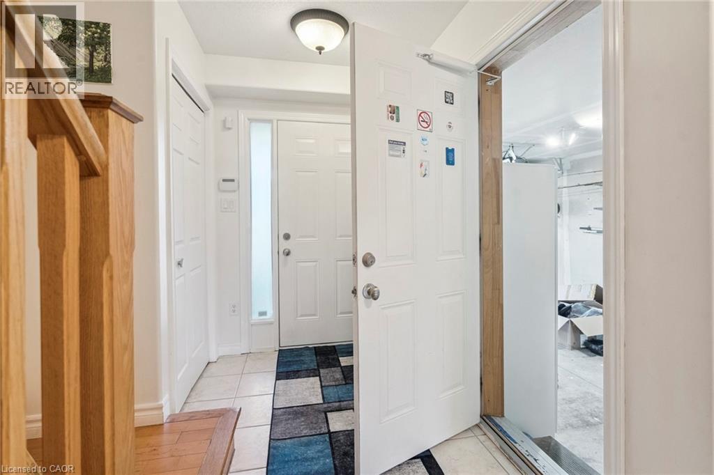 27 Pettit Street, Stoney Creek, Ontario  L8E 5V7 - Photo 8 - 40784002