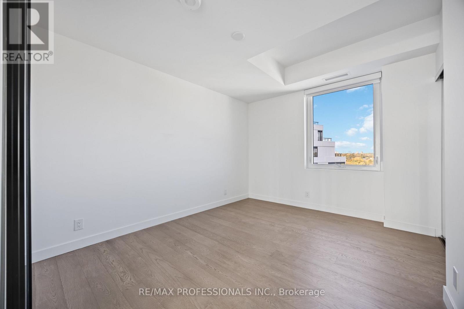 1203 - 1050 Eastern Avenue, Toronto, Ontario  M4L 0B7 - Photo 15 - E12490434