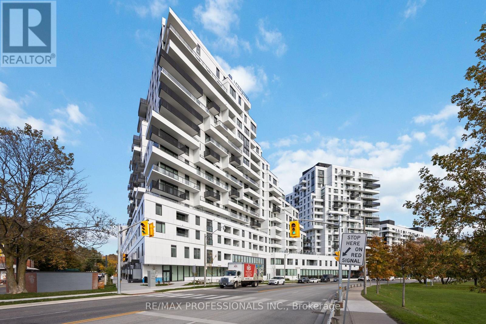 1203 - 1050 Eastern Avenue, Toronto, Ontario  M4L 0B7 - Photo 2 - E12490434