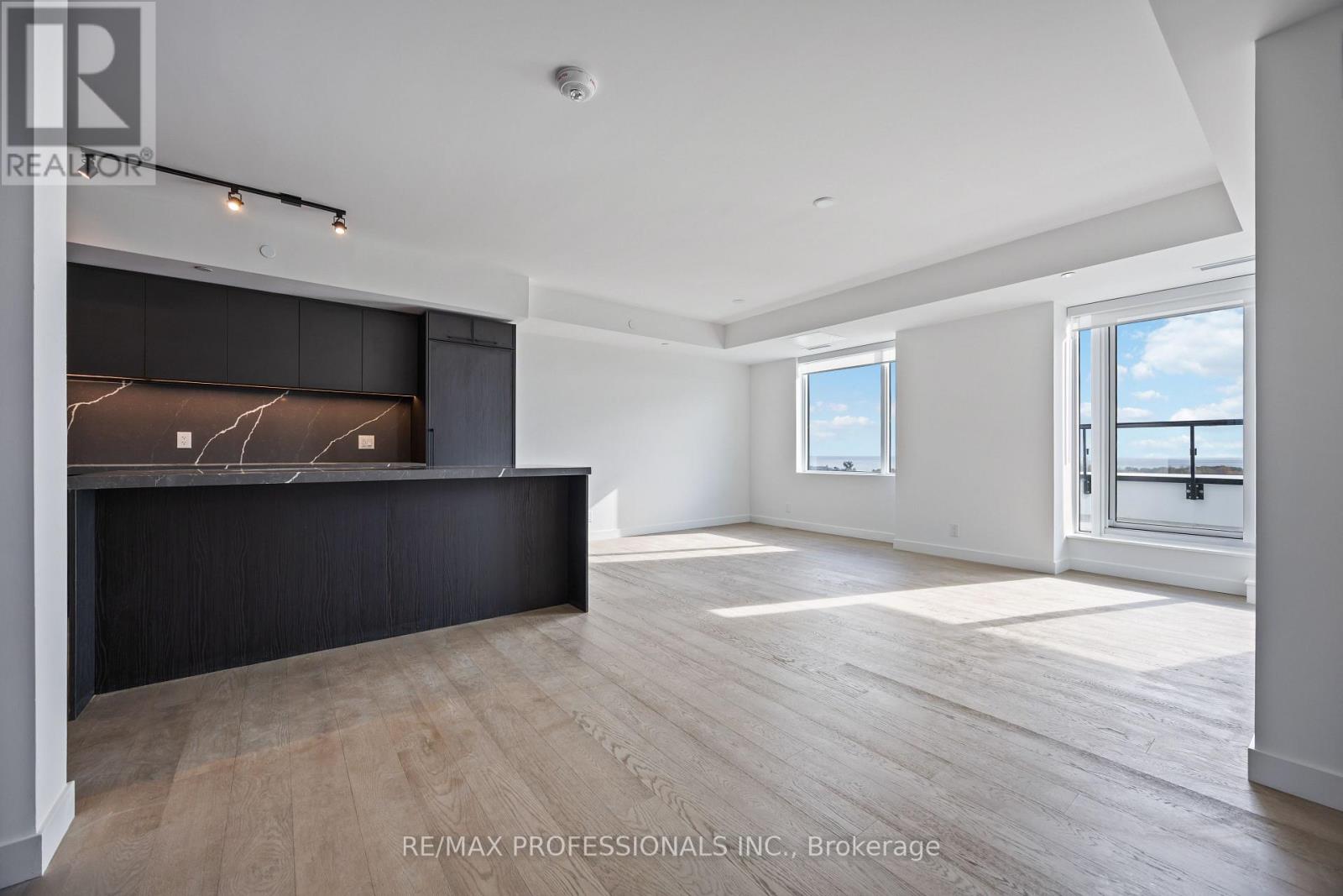 1203 - 1050 Eastern Avenue, Toronto, Ontario  M4L 0B7 - Photo 5 - E12490434