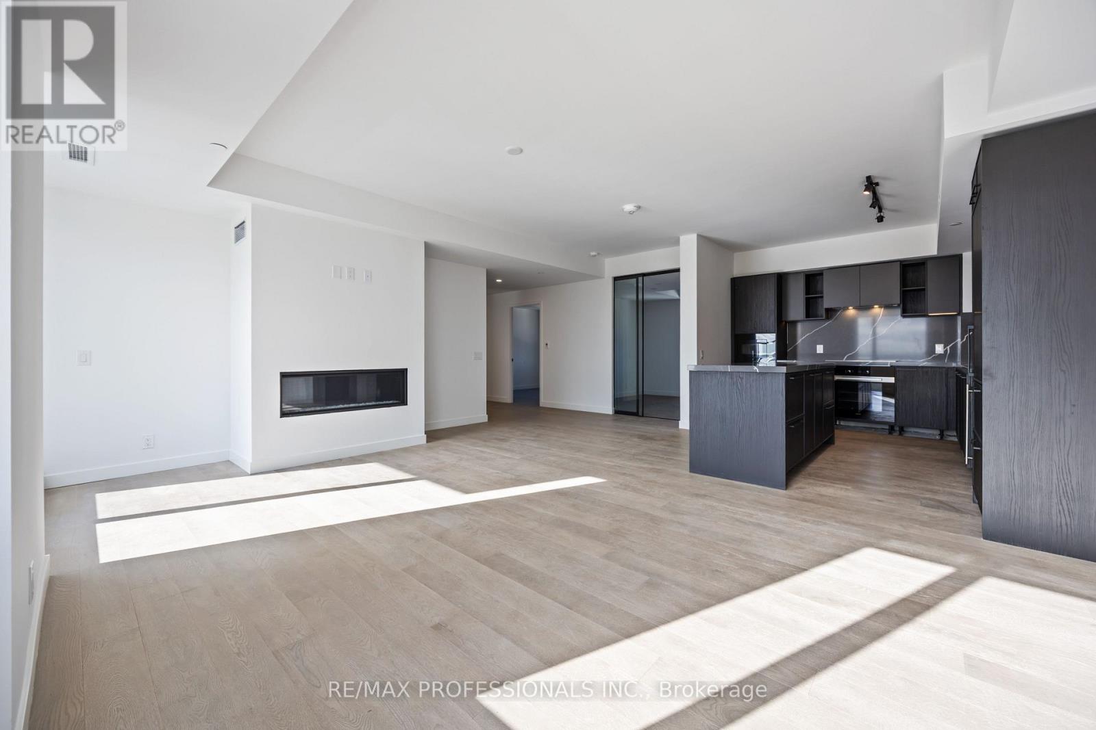 1203 - 1050 Eastern Avenue, Toronto, Ontario  M4L 0B7 - Photo 7 - E12490434