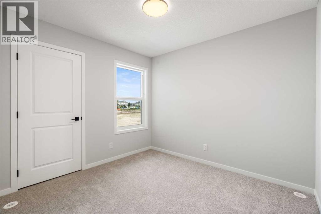 262 West Grove Lane Sw, Calgary, Alberta  T3H 6K7 - Photo 33 - A2250270
