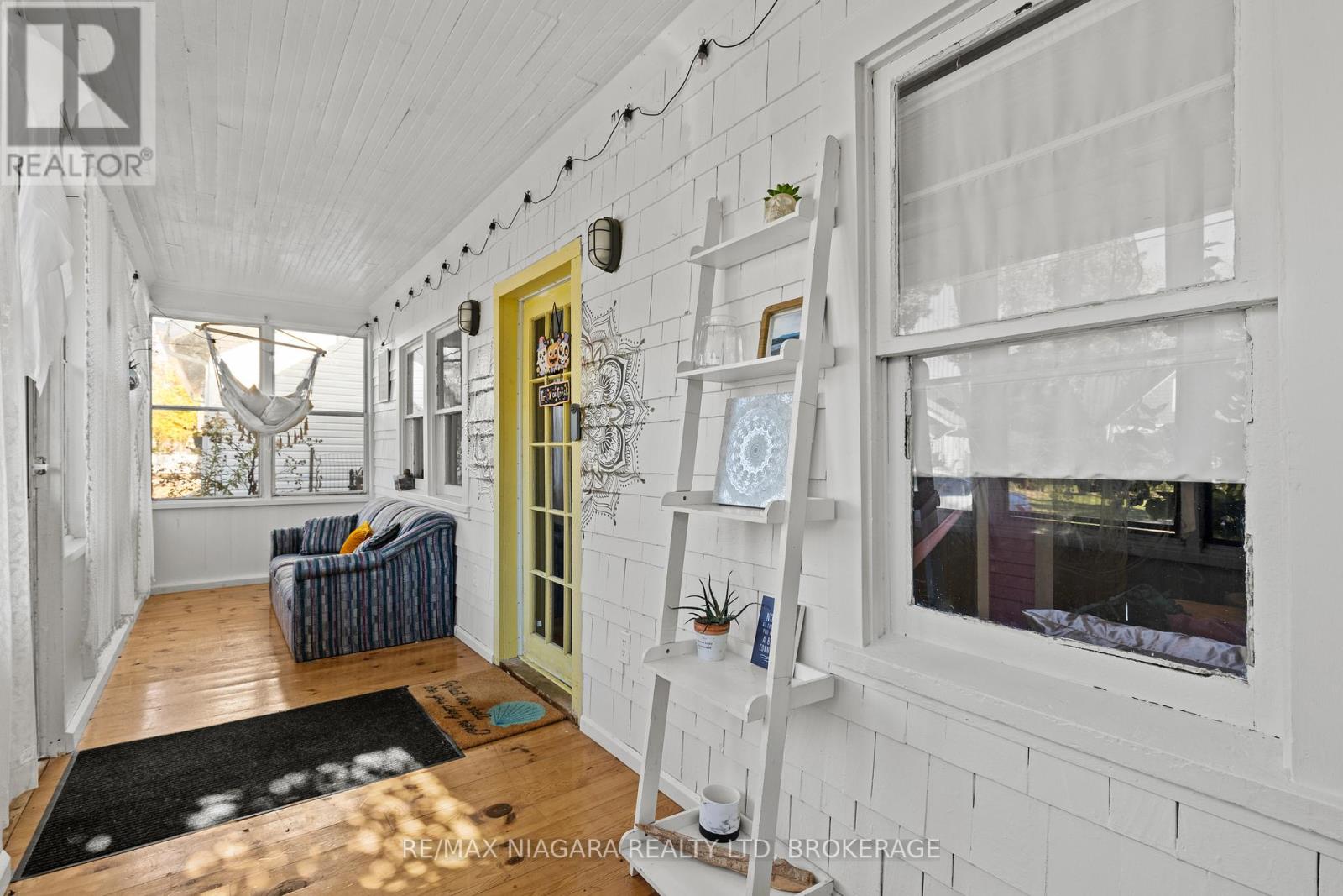 118 Lincoln Road E, Fort Erie, Ontario  L0S 1B0 - Photo 4 - X12490518