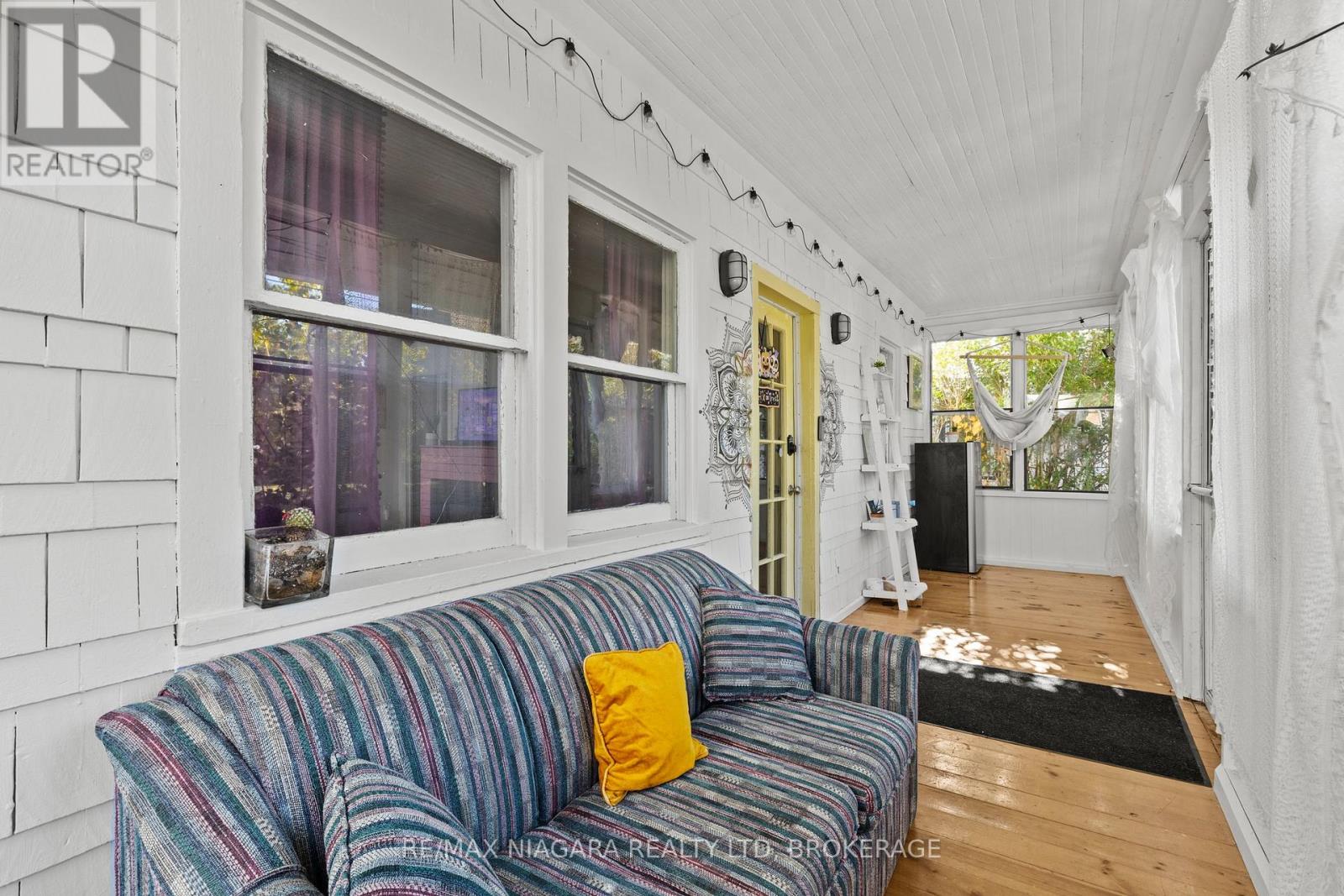 118 Lincoln Road E, Fort Erie, Ontario  L0S 1B0 - Photo 5 - X12490518