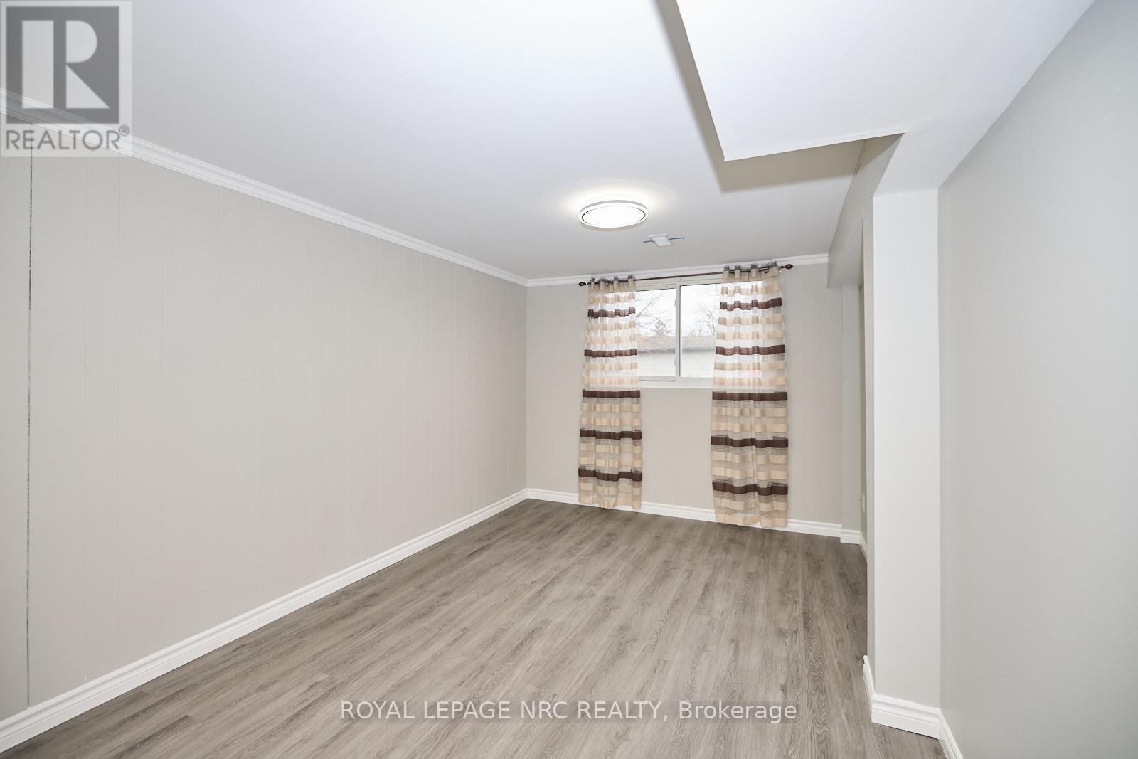 7405 Susan Crescent, Niagara Falls (Oldfield), Ontario  L2G 3H5 - Photo 21 - X12490614