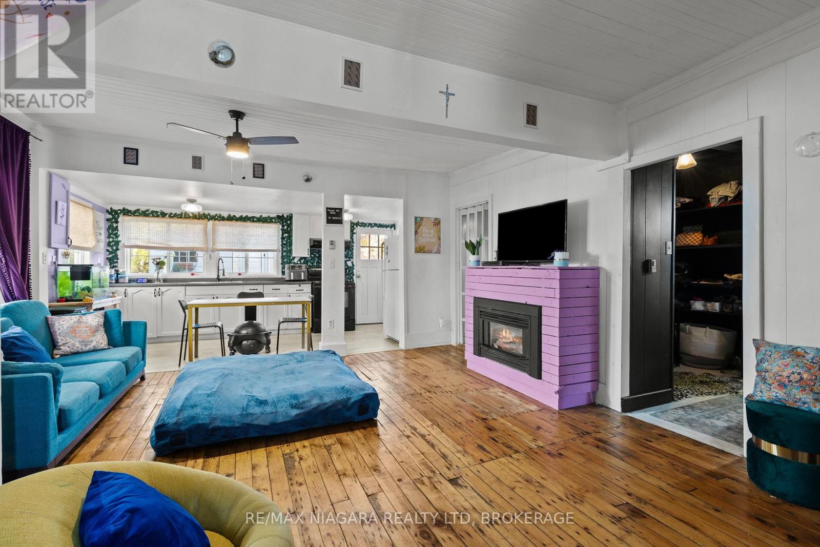 118 Lincoln Road E, Fort Erie (Crystal Beach), Ontario  L0S 1B0 - Photo 9 - X12490696