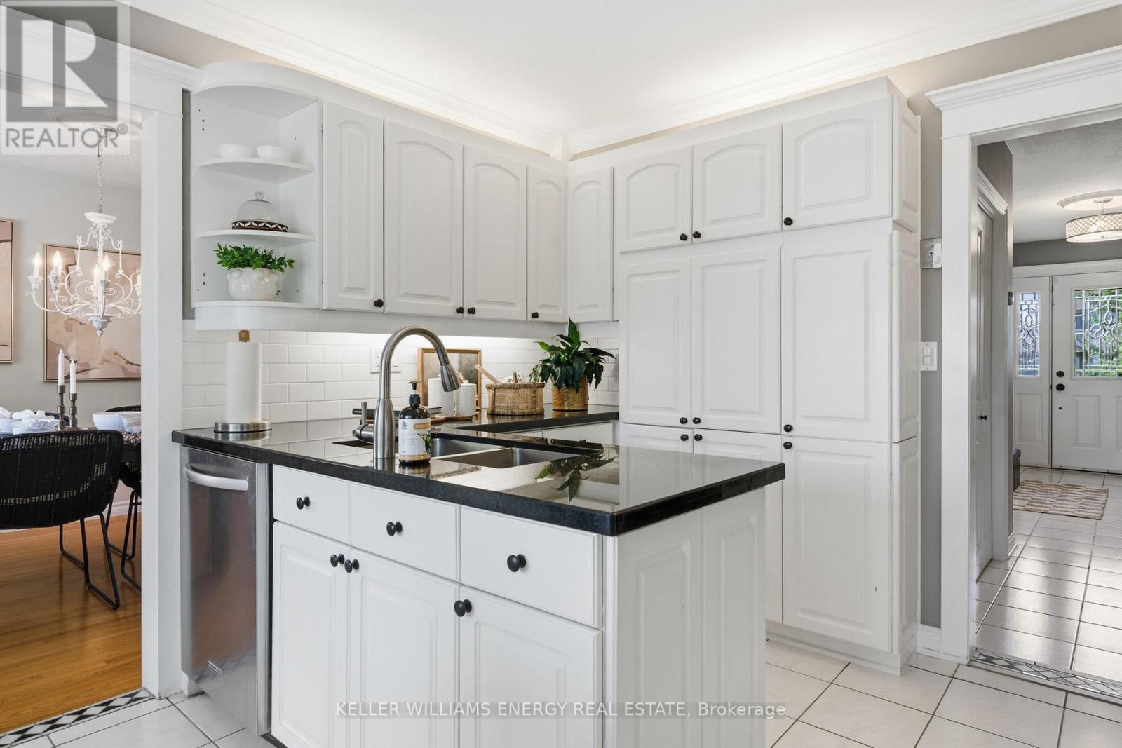 781 Fernhill Boulevard, Oshawa, Ontario  L1J 5K5 - Photo 5 - E12490612