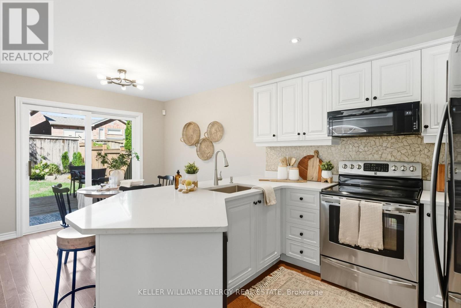 47 Scepter Place, Whitby (Rolling Acres), Ontario  L1R 3A8 - Photo 6 - E12490866