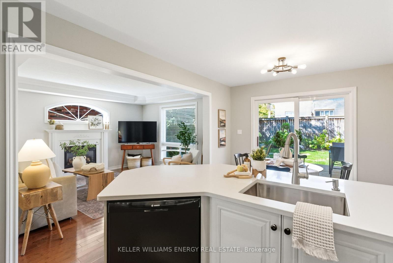 47 Scepter Place, Whitby (Rolling Acres), Ontario  L1R 3A8 - Photo 7 - E12490866